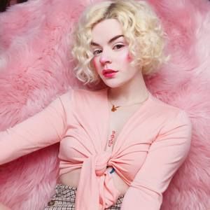 Meet your Posher, Alison